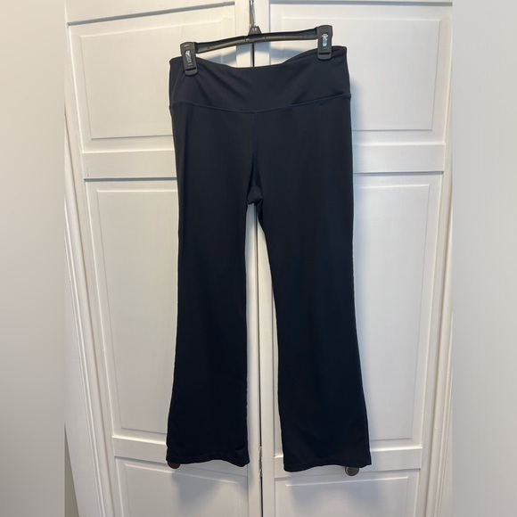 Yogipace Essentials Bootcut Yoga Pants Size Women’s Medium Color Black - Picture 1 of 10